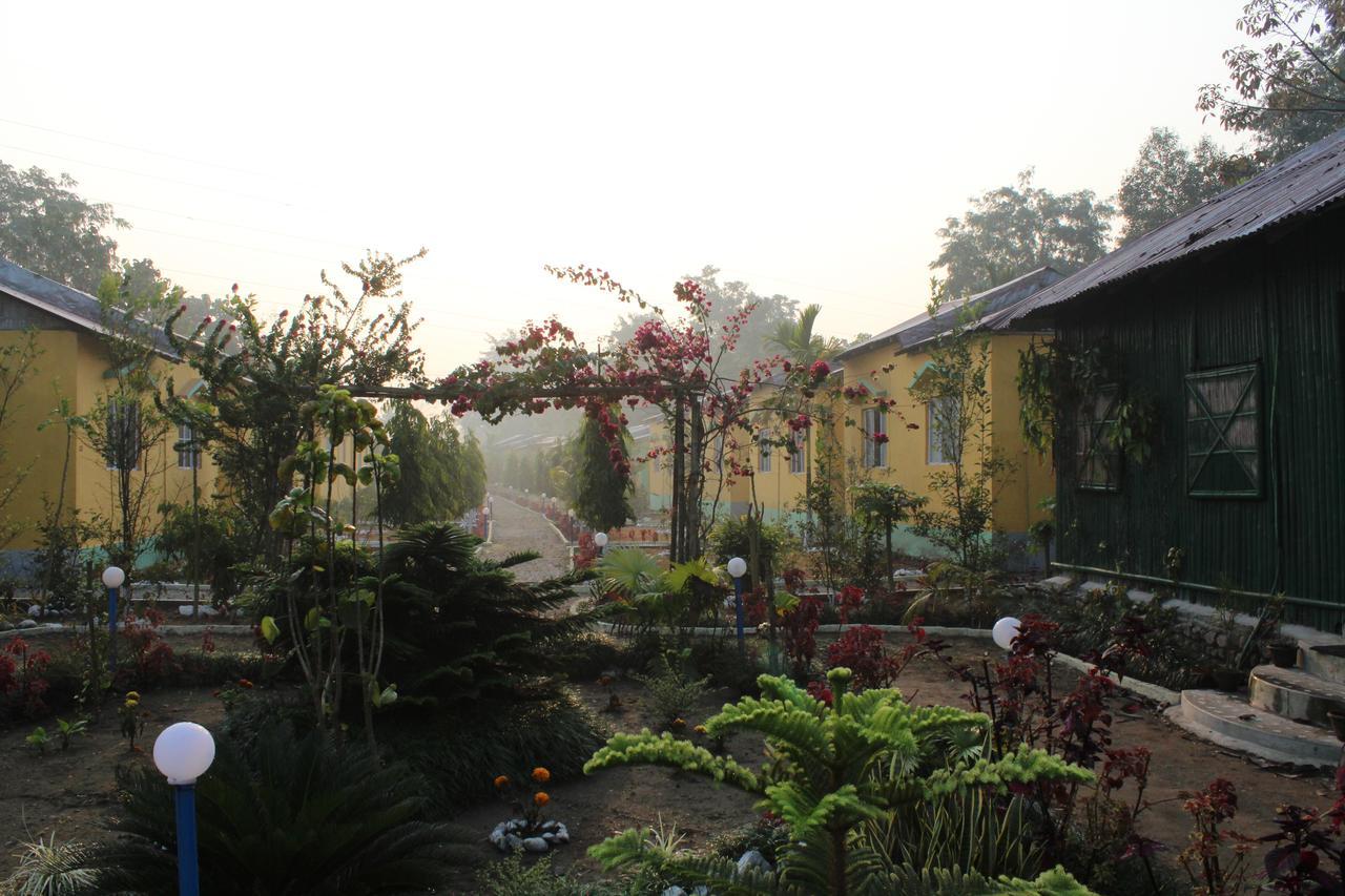The Mystic Forest - A Tea Garden Resort At Dooars Madari Hat Dış mekan fotoğraf